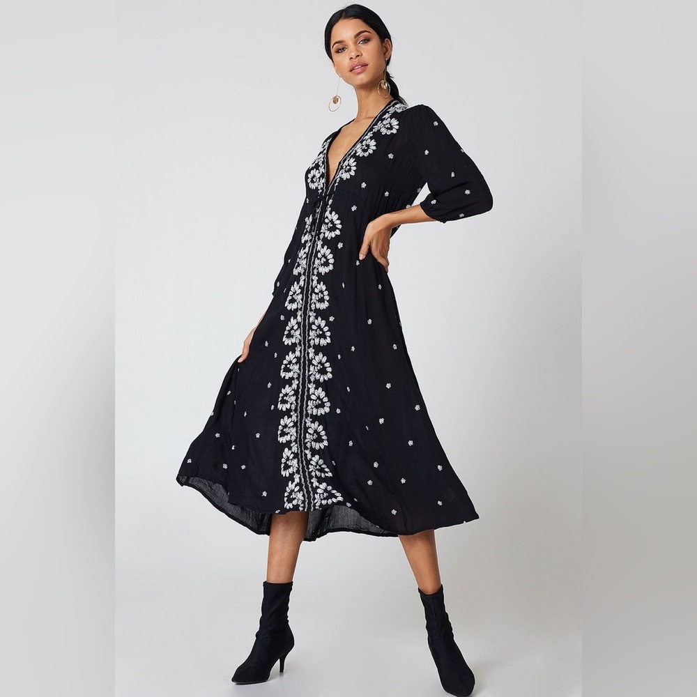 Free People Embroidered Fable Midi Dress SIZE MEDIUM